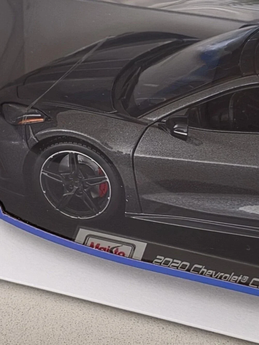 2020 Chevrolet Corvette Stingray Coupe Z51   GRAY Maisto 1:18 Diecast Car NEW